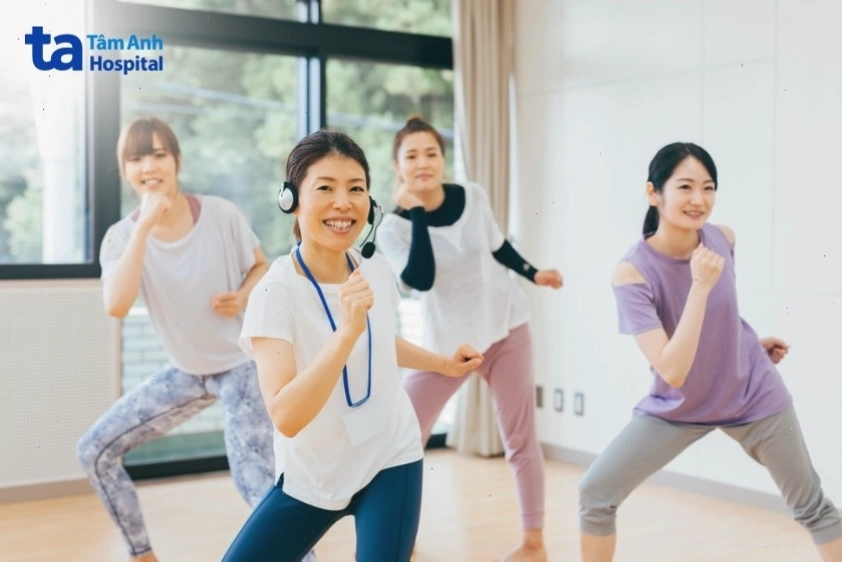 Plank giúp săn chắc cơ bụng