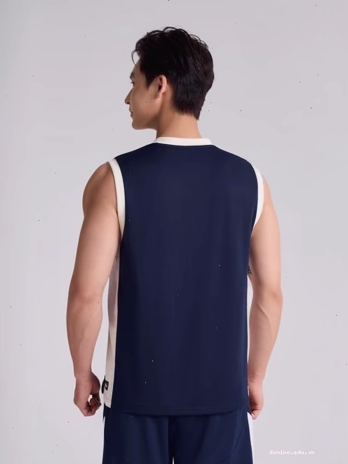 Quần short tập fitness nam Domyos màu xanh navy trẻ trung, năng động