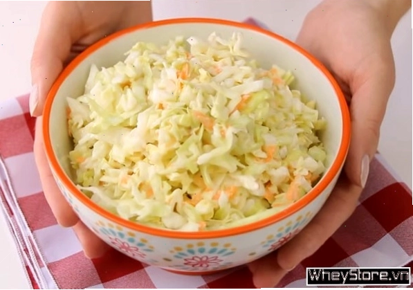 Salad bắp cải trộn với cà rốt