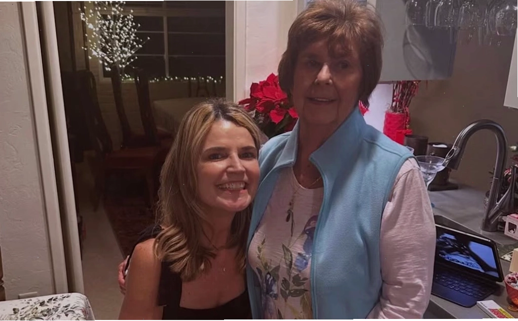 Savannah Guthrie và mẹ Nancy Guthrie