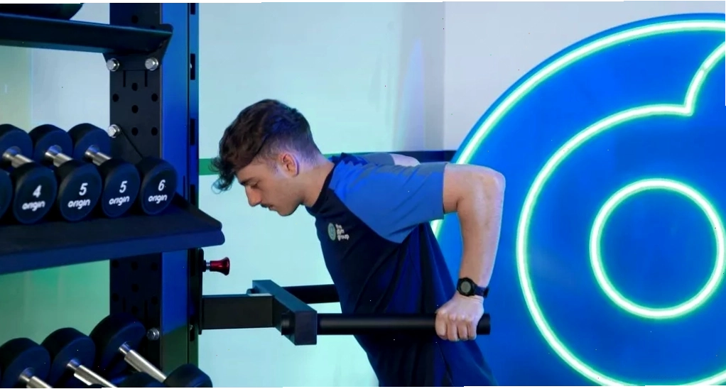 So sánh kỹ thuật tập trung vào cơ ngực và cơ tam đầu khi tập dip gym