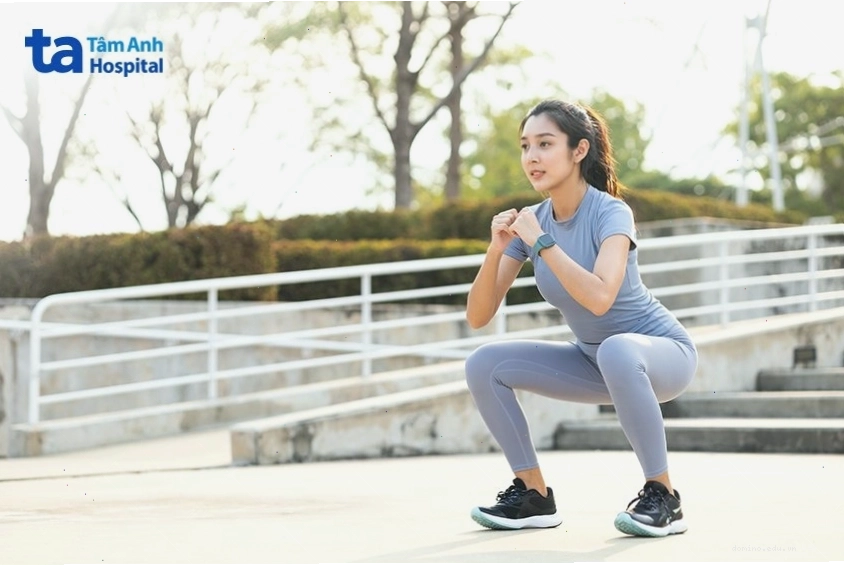 Squat là bài tập tiêu mỡ toàn thân hiệu quả