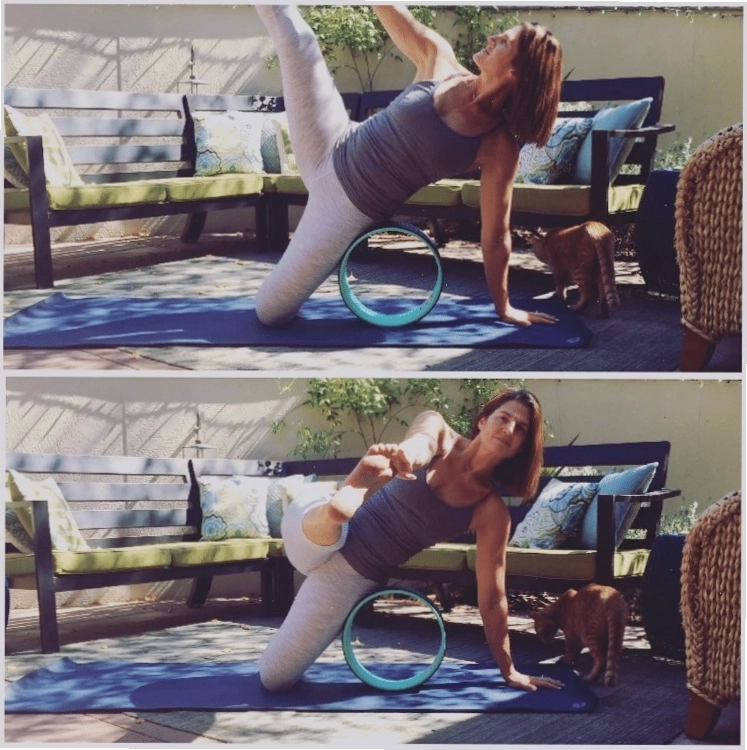 Sử dụng vòng yoga hỗ trợ tư thế bánh xe