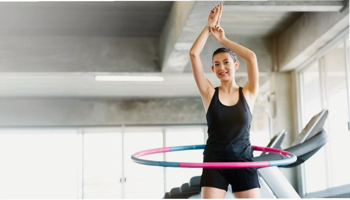 Tác hại của lắc vòng giảm eo gây bầm tím và chấn thương