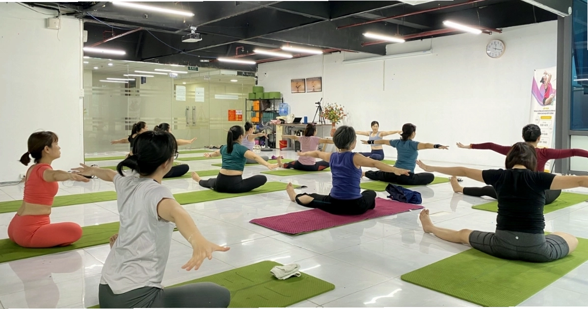 Tambooks Yoga, lớp yoga cho bạn đọc quanh khu vực Định Công