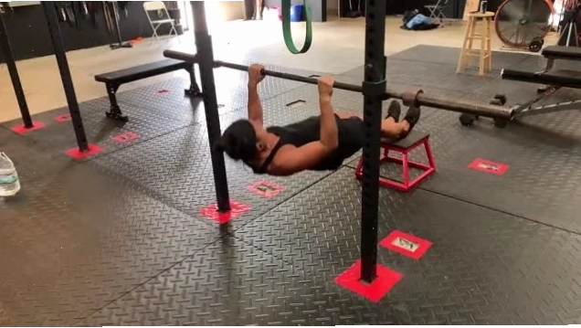 Tập luyện squat kiểu Bulgaria để tăng cường sức mạnh cho chân và hông