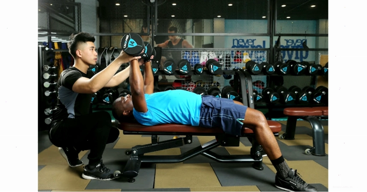 Tập luyện với PT tại T2FIT - Private Gym