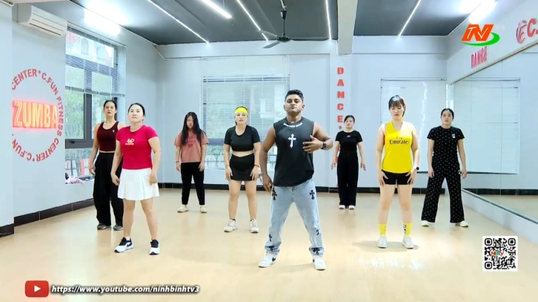 Tập nhảy zumba giải phóng năng lượng và giữ gìn vóc dáng