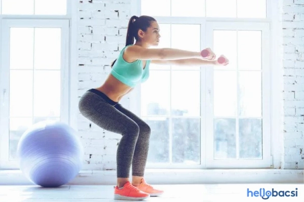 Tập Squat có tác dụng gì? Lợi ích và cách thực hiện chuẩn