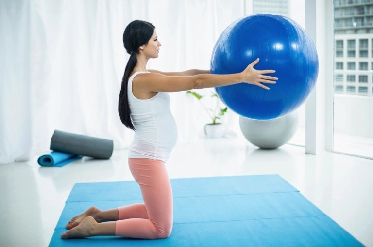 Tập thể dục cho bà bầu 3 tháng đầu: An toàn và Lợi ích Toàn diện