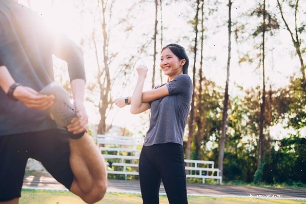 Tập thể dục nhẹ nhàng buổi tối giúp ngủ ngon hơn