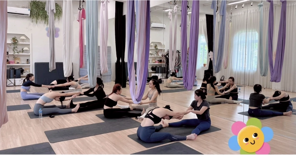 Tập Yoga bay tại Venus Studio