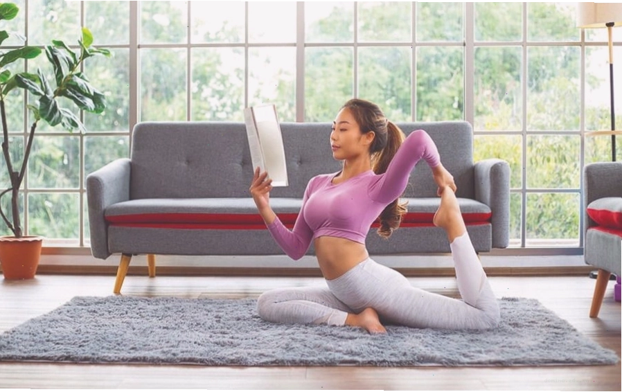 Tập yoga trong không gian yên tĩnh và thoáng khí