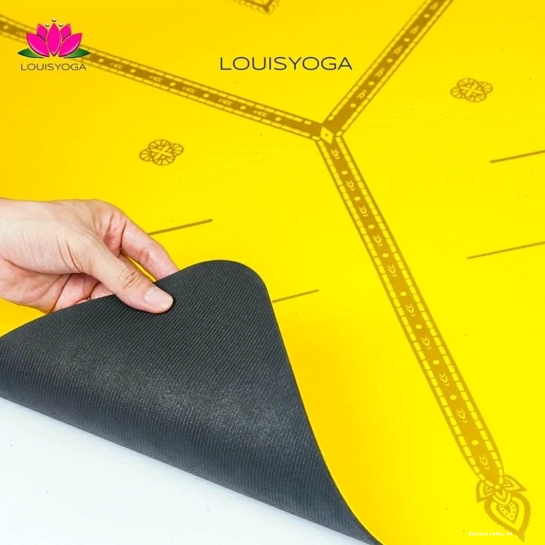 Tập yoga với bóng hỗ trợ điều trị đau lưng