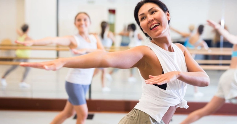 Tập Zumba có tác dụng gì: Khám phá lợi ích toàn diện cho sức khỏe 2026