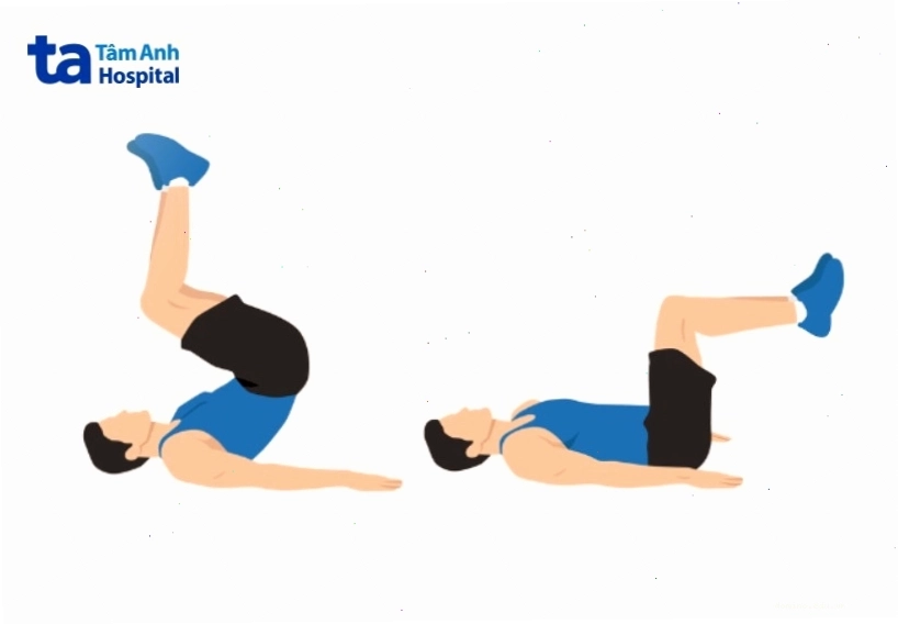 Thực hiện bài tập gập bụng nghiêng (side crunch) cho vòng eo săn chắc