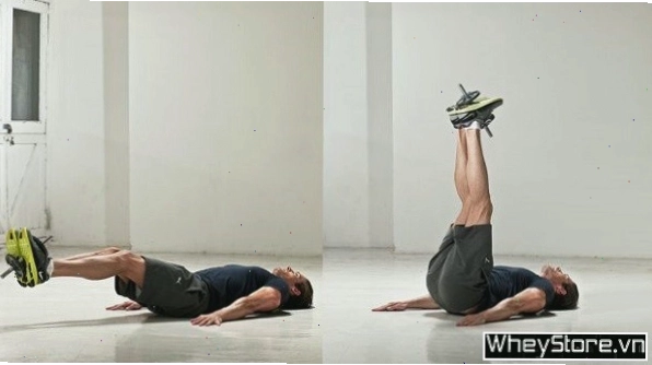 Thực hiện động tác Dumbbell Russian Twist với tạ đơn
