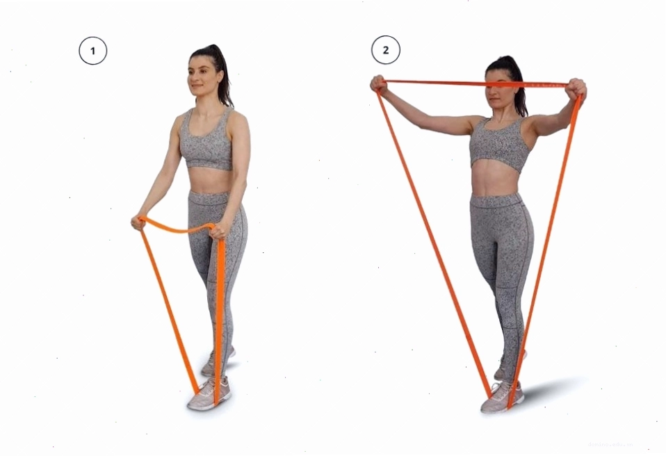 Thực hiện động tác Lateral Raise với dây kháng lực