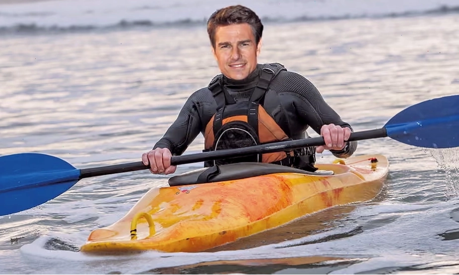 Tom Cruise thực hiện một cảnh quay trên không