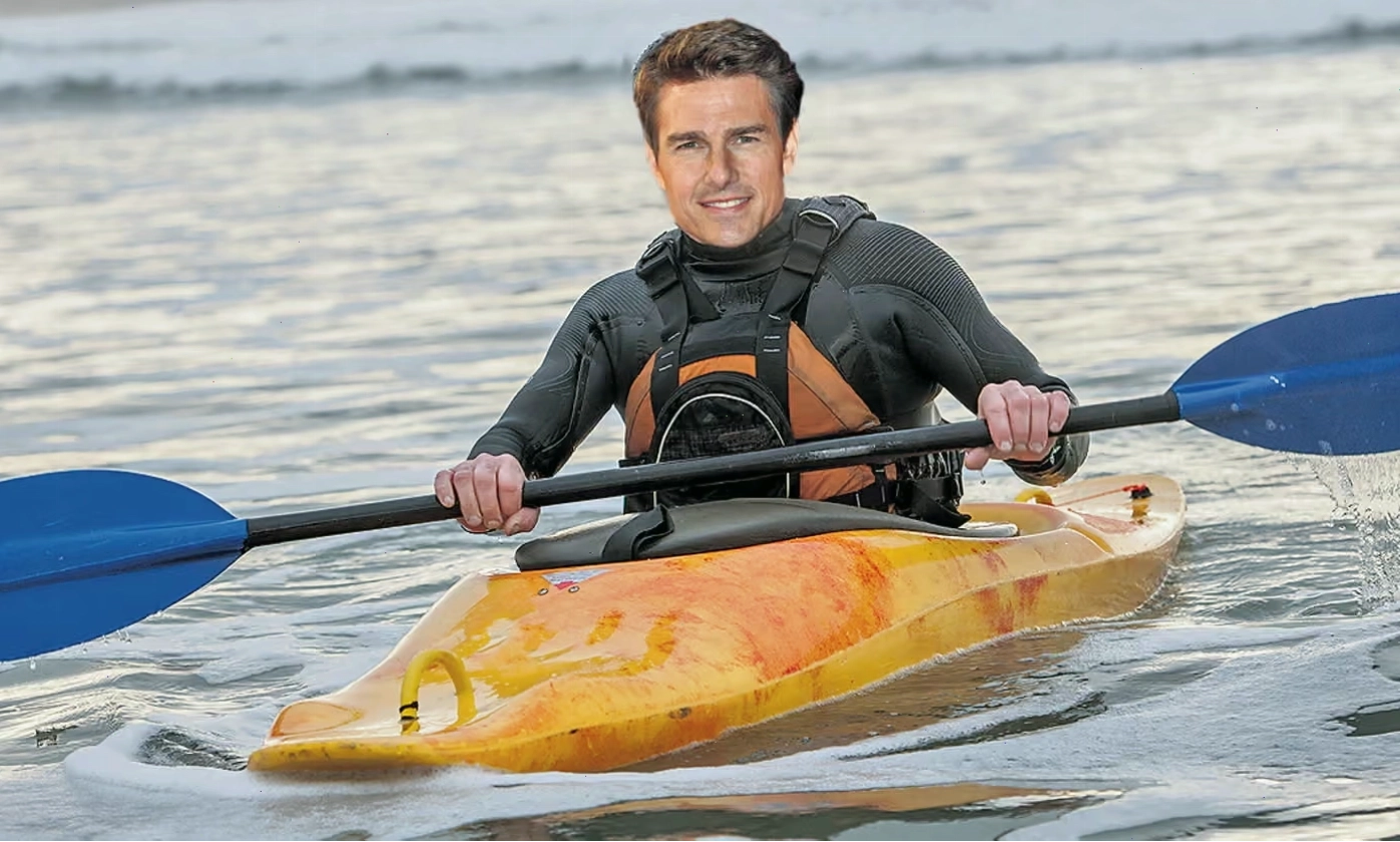 Tom Cruise tươi cười trên thảm đỏ