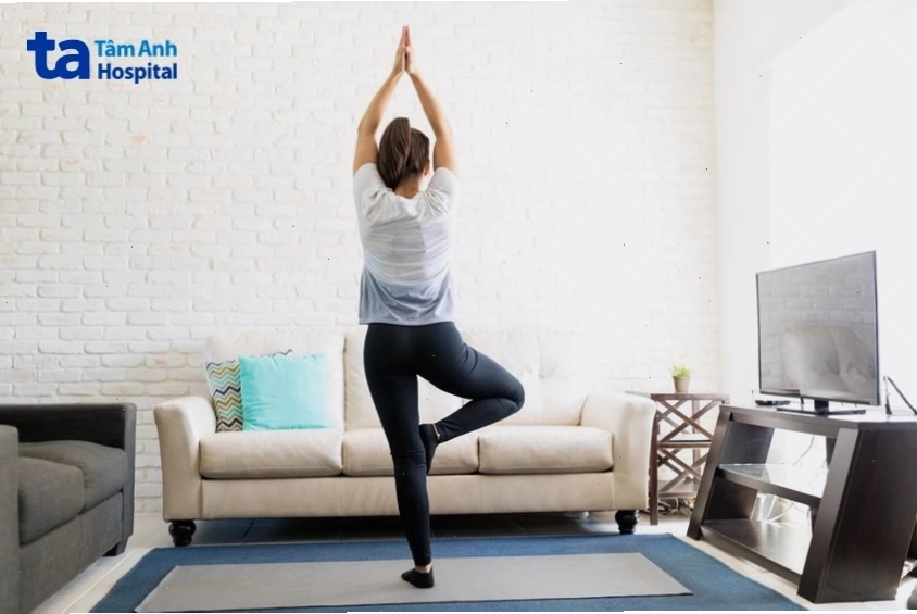 Tư thế cái cây yoga (Tree Pose)