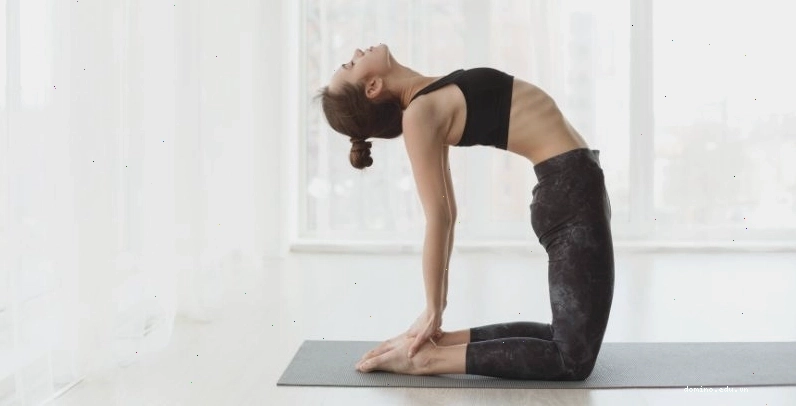 Tư thế Camel Pose (tư thế con lạc đà) trong yoga