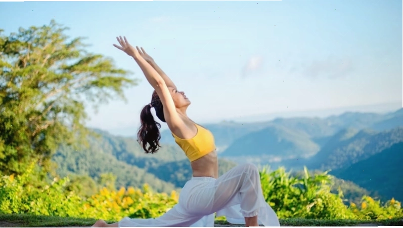 Tư thế chiến binh thứ hai (Virabhadrasana II) tăng cường sự linh hoạt