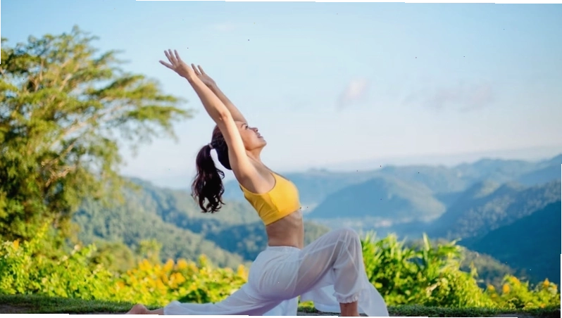 Tư thế chiến binh thứ hai (Virabhadrasana II) yoga