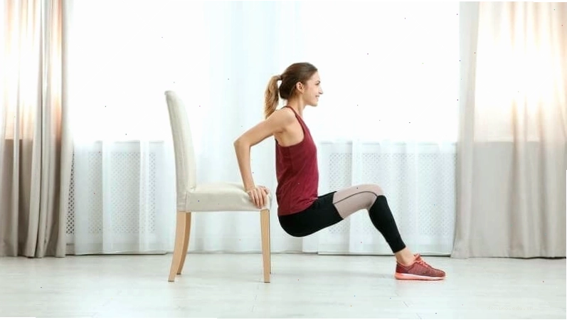 Tư thế chống đẩy ngồi trên ghế