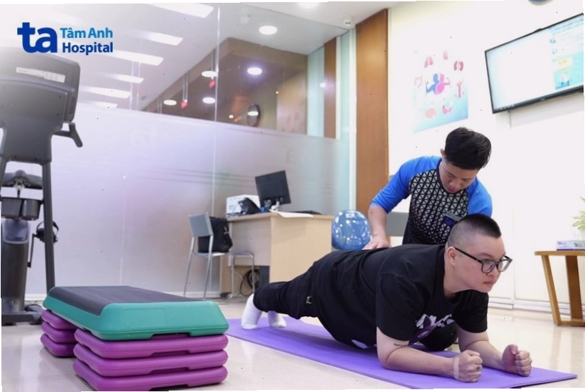 Tư thế Plank hỗ trợ đốt mỡ toàn thân và săn chắc cơ bụng