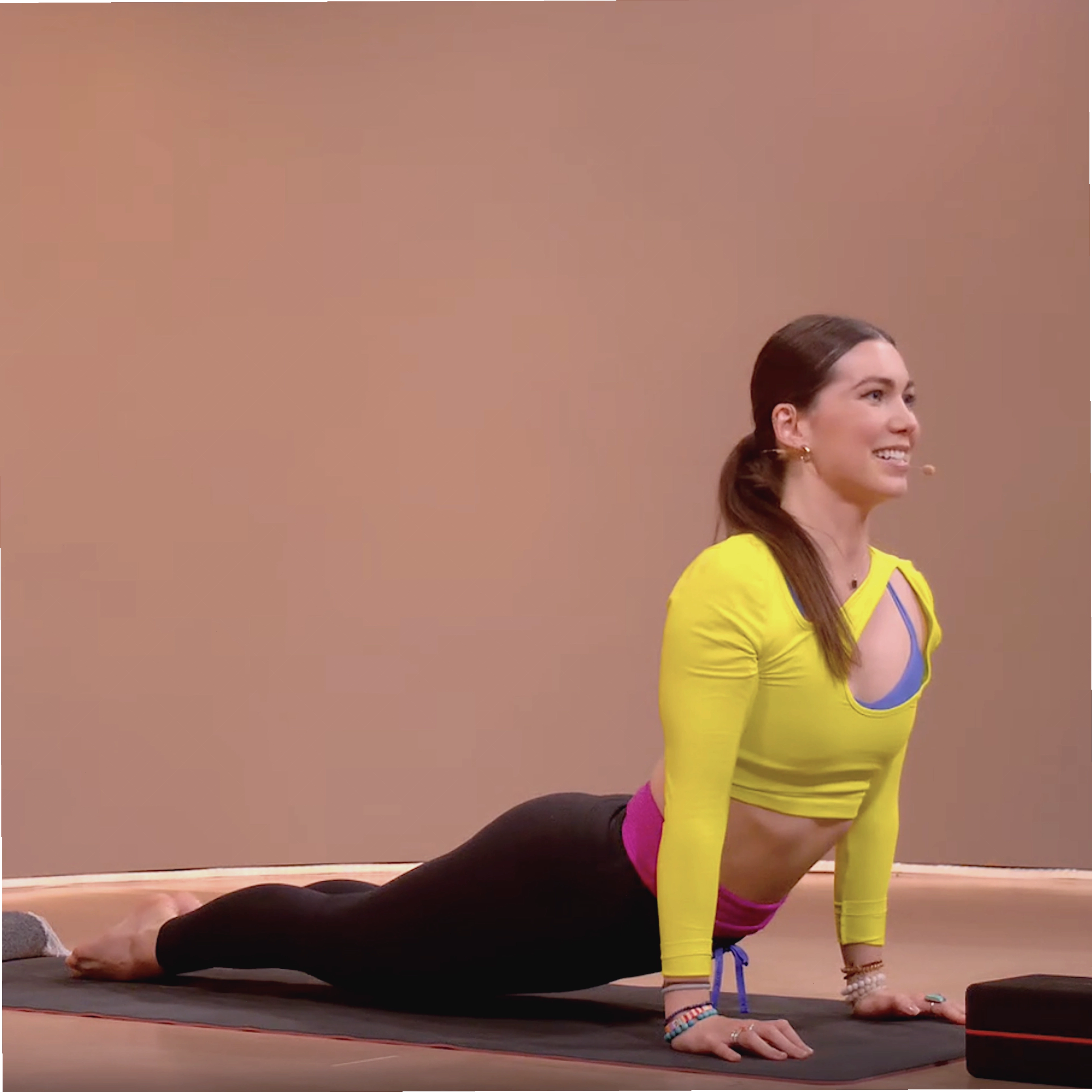 Tư thế Rắn Hổ Mang (Cobra Pose)