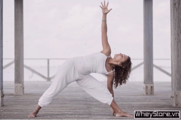 Tư thế Trikonasana trong yoga