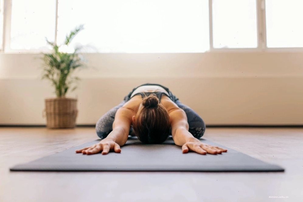 Tư thế yoga con ngựa cho người trung niên
