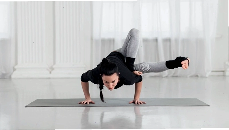 Tư thế Yoga nâng cao: Con bọ cạp