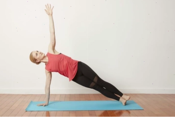 Tư thế yoga quả núi giúp tăng cường sức mạnh đôi chân