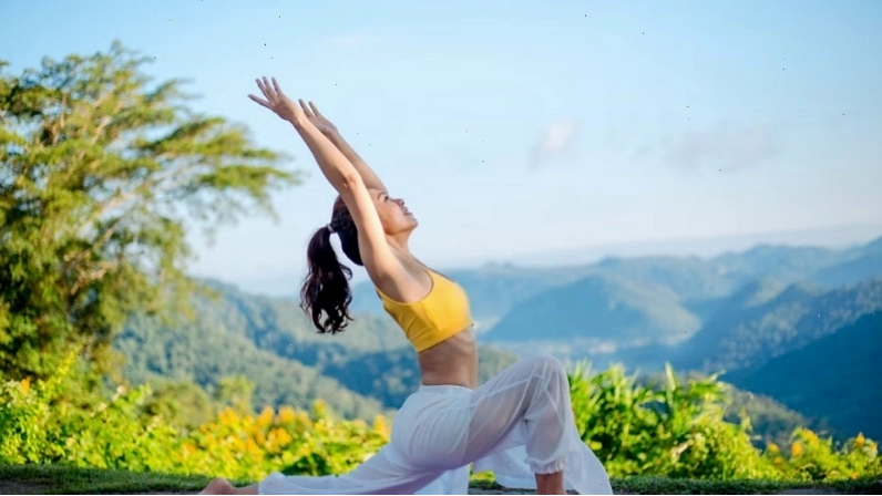 Tư thế yoga xâu kim cho hông