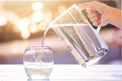 Uống đồ uống không calo giúp kiểm soát cơn thèm ăn khi nhịn ăn gián đoạn