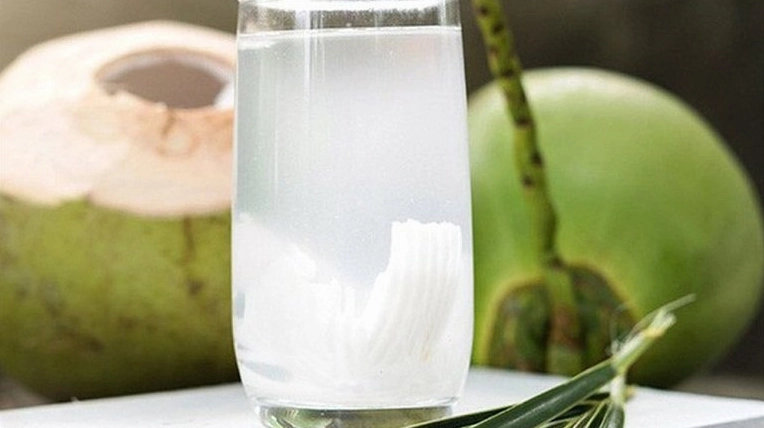 Uống nước dừa có giảm cân không? Bí quyết và lưu ý chi tiết