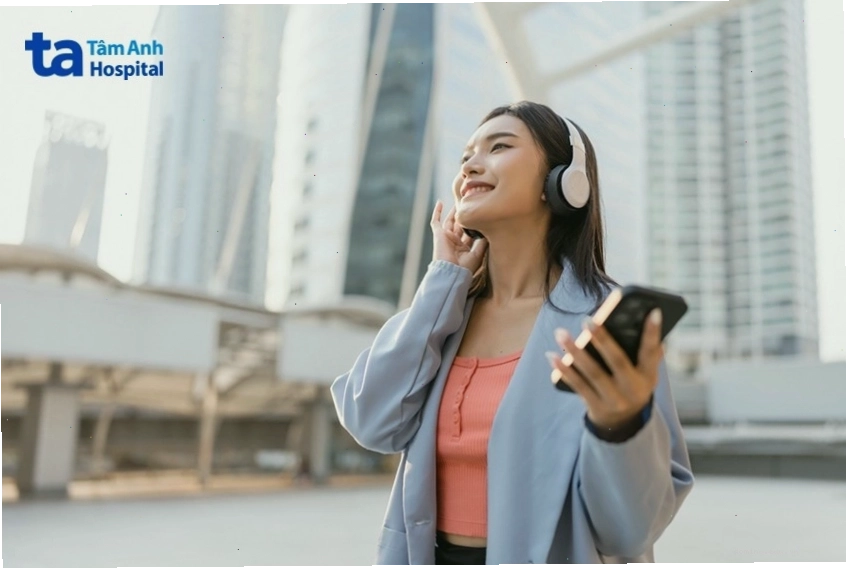 Uống nước trước bữa ăn giúp giảm cân khoa học