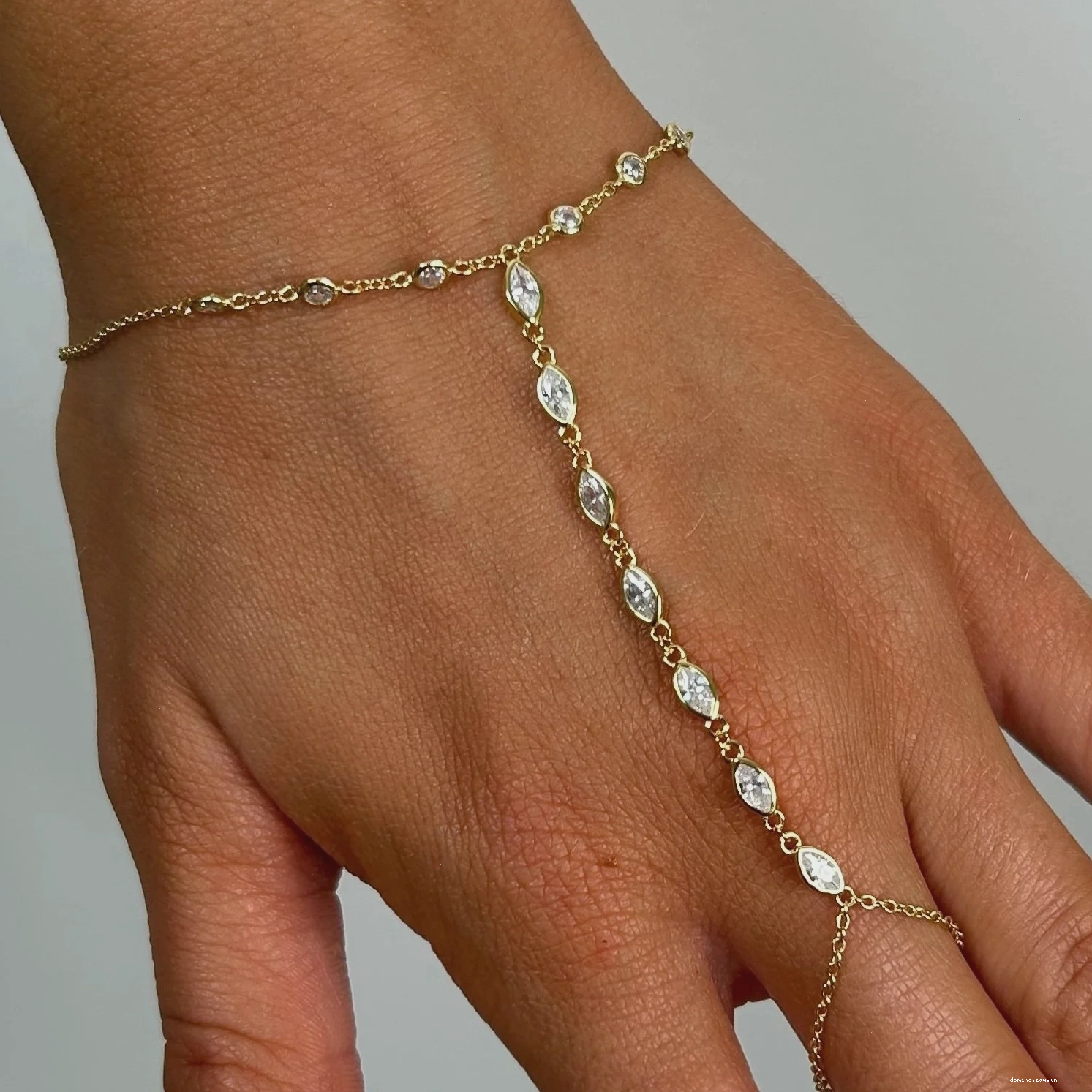 Vòng tay và body chain đôi chế tác từ vàng và đá CZ