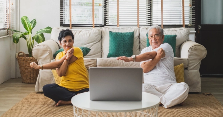 Yoga cho người lớn tuổi: Lợi ích và bài tập cải thiện sức khỏe toàn diện