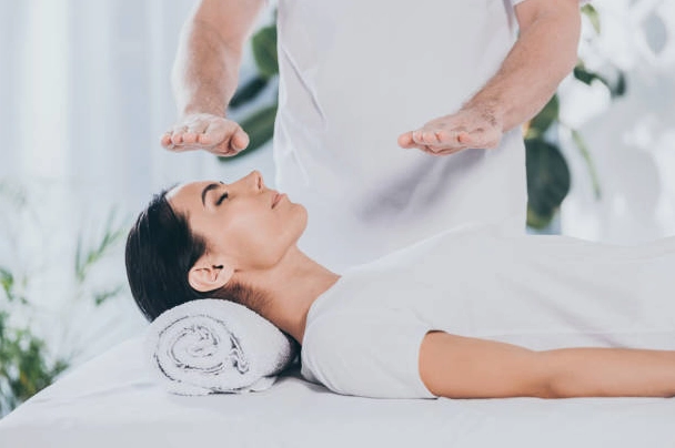 Yoga Nguyễn Hiếu Bài 1: Bí Quyết Giảm Eo Thần Kỳ Cho Phái Nữ