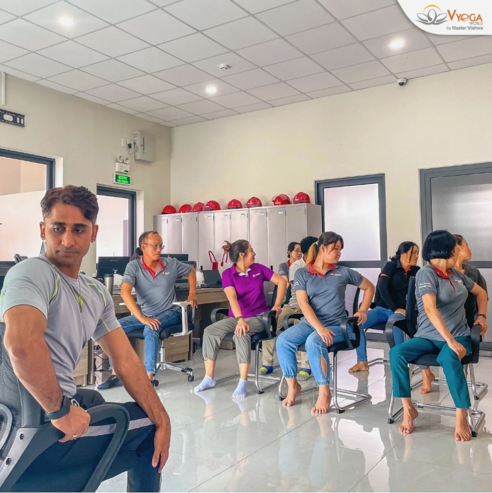 Yoga tại văn phòng