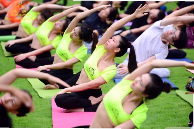 yoga trái tim vàng